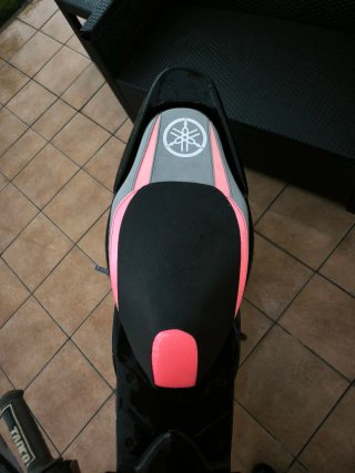 Yamaha jog rr Negra y Rosa