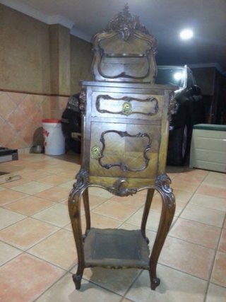 Mueble de madera estilo Luis XV