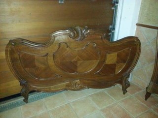 Mueble de madera estilo Luis XV