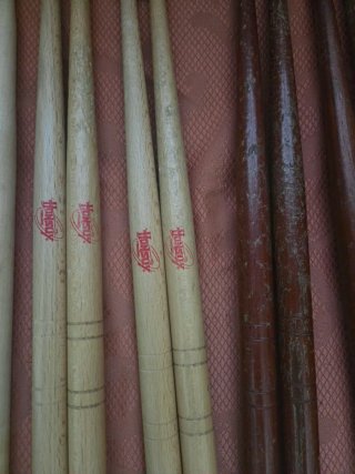 Lote baquetas y caja percusión