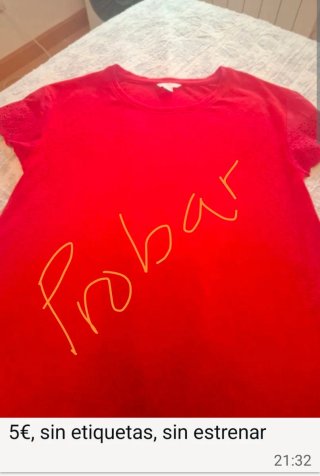 2 Camisetas Deportivas Grises.Y resto variado.