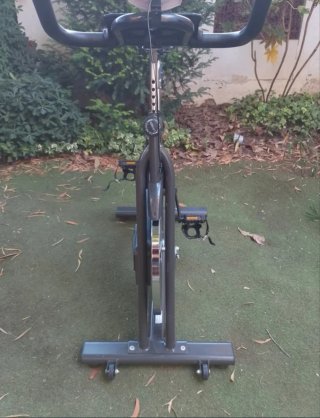 Bicicleta estática de Ciclismo Indoor BH Khronos B