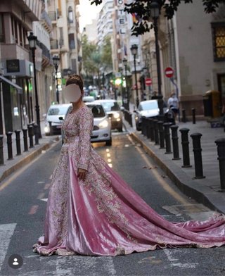 Traje de Novia Rosa y Dorado Precio negociable