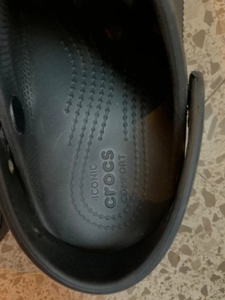 Crocs negras plataforma
