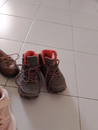 Zapatos infantiles talla 28