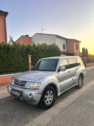 Mitsubishi Montero 2005