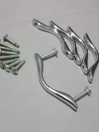 5 Pomos acerados para muebles con sus tornillos