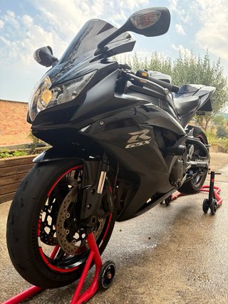 Suzuki GSX-R 750 2008 Negra