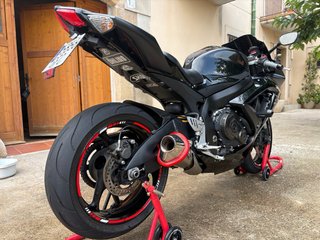 Suzuki GSX-R 750 2008 Negra