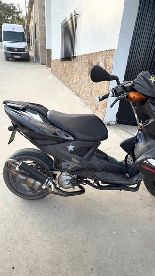 Yamaha Aerox 50 | Top Rosa 70 | Metrakit | Yasuni