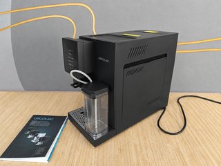 Cecotec Cafetera Superautomática Cremmaet Compactc