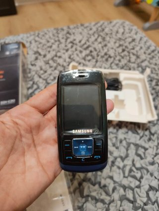 Samsung SGH-E251 Music & Style