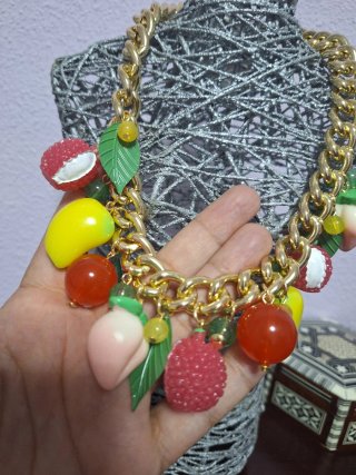 Collar frutas cadena dorada verano