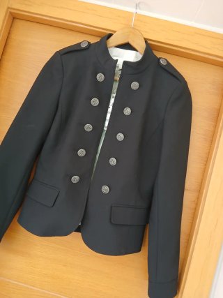 Chaqueta militar entallada Zara