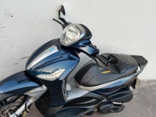 Piaggio Beverly 350 Maxi Scooter Azul/Plata