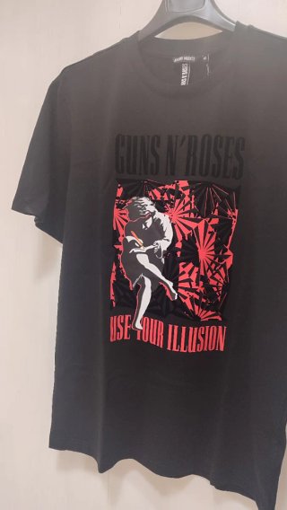 Camiseta Guns N' Roses Use Your Illusion
