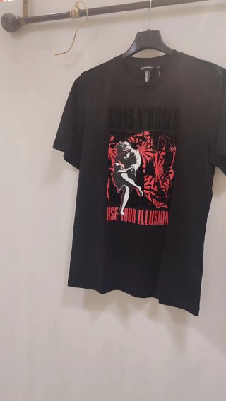 Camiseta Guns N' Roses Use Your Illusion
