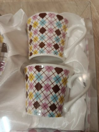 Juego 4 Tazas Café Porcelana Diseño Rombo