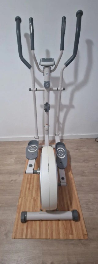 Máquina Elíptica Gimnasio