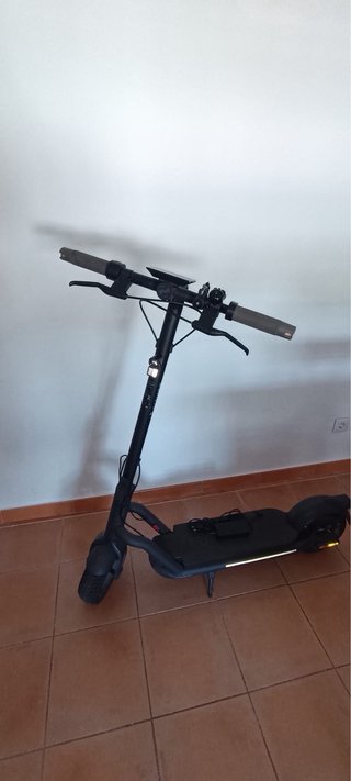 Patinete Eléctrico NAVEE 65i