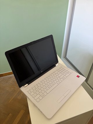 Portátil HP 15,6” blanco