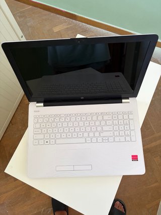 Portátil HP 15,6” blanco