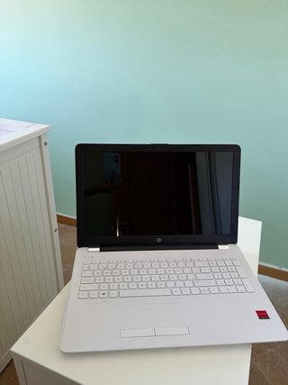 Portátil HP 15,6” blanco