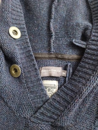 Jersey Broadway azul con capucha