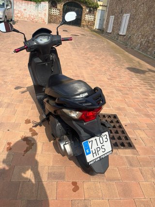 SYM Symphony SR Scooter Negra