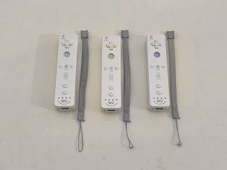 3 Mandos Wii Motion Plus Blancos + 3 Correas