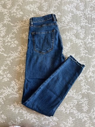 Pantalón pitillo Mango Talla 36