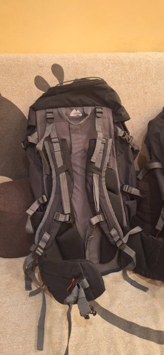 Mochila Trekking Mountain 50L Negra