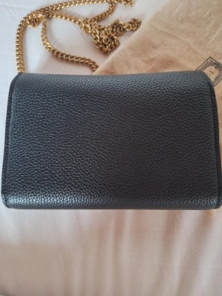 Borsa Gucci Marmont nera con catena