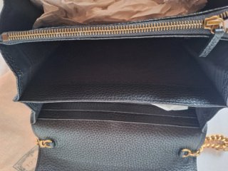 Borsa Gucci Marmont nera con catena