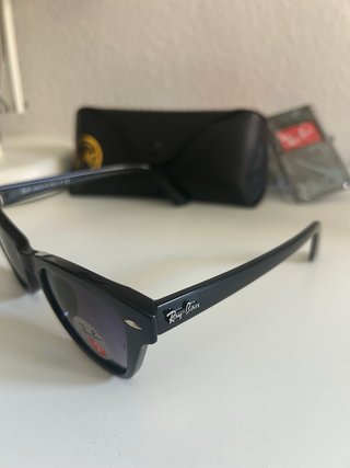 Gafas de Sol Negras y Grises