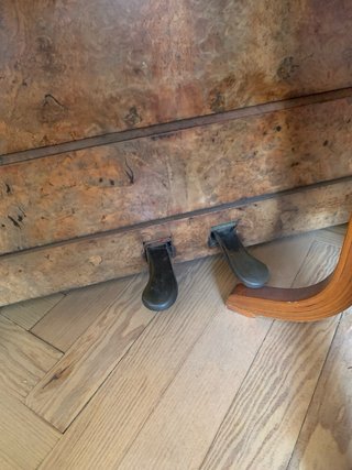 Piano antiguo de madera