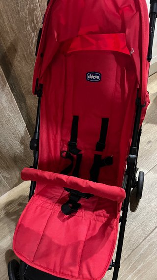 Cochecito de bebé rojo Chicco