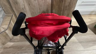 Cochecito de bebé rojo Chicco