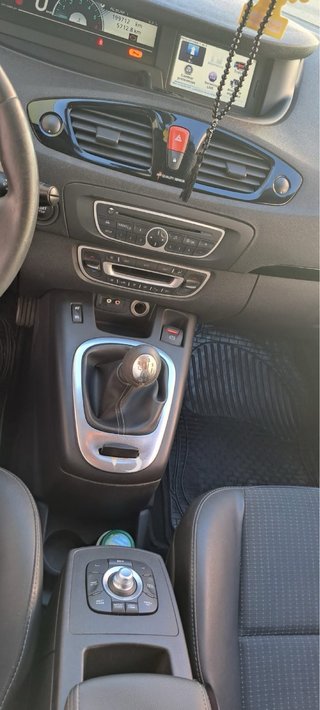 Renault Scenic 2011