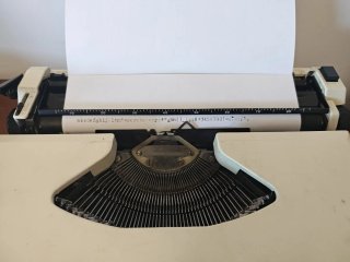 Máquina de escribir Olympia Olimpiette de luxe