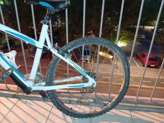 Bicicleta Rockrider Blanca y Azul
