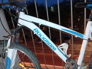 Bicicleta Rockrider Blanca y Azul