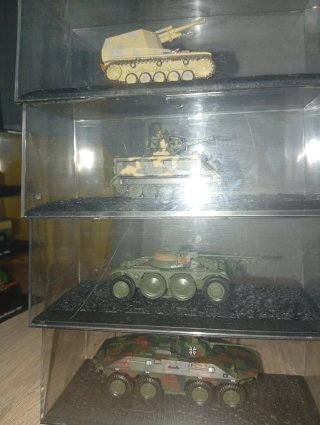 Maquetas 15 vehículos militares