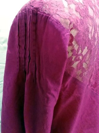 Blusa o túnica con encaje talla 46