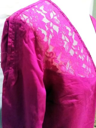 Blusa o túnica con encaje talla 46