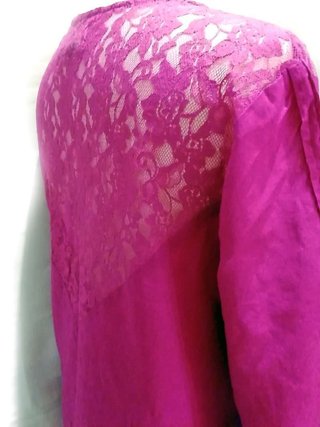 Blusa o túnica con encaje talla 46