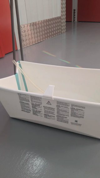 Bañera Stokke con patas y adaptador