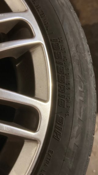 Llantas 16 RIAL con neumáticos a medio uso