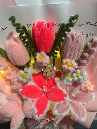 Ramo di fiori fatto a mano