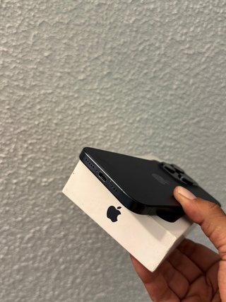 iPhone 15 Pro 256Gb Batería 88%